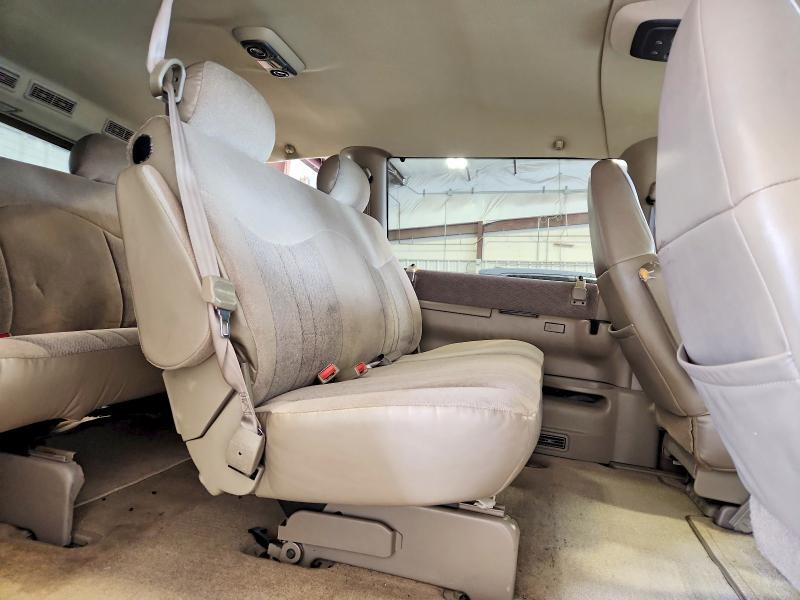 2002 GMC Safari XT