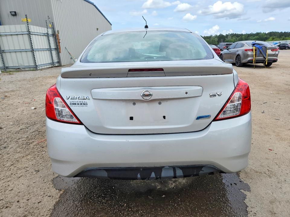 2015 Nissan Versa 1.6 sv