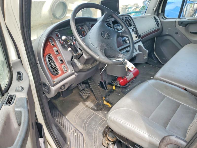 2016 Freightliner Business Class M2 BOX Truck