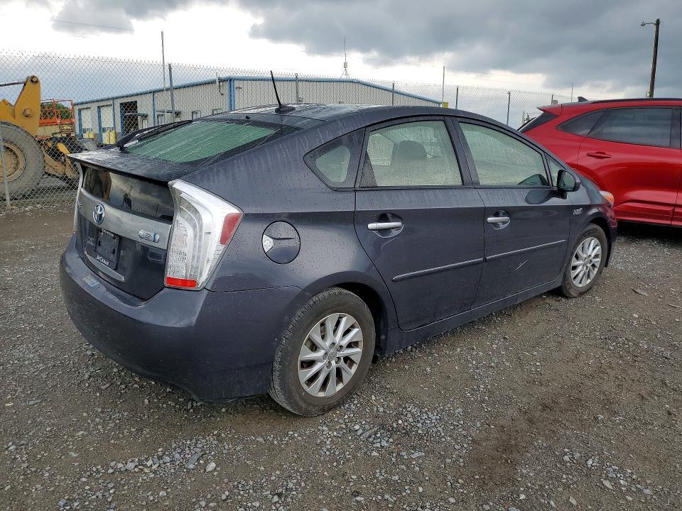 2013 Toyota Prius Plug-in Hybrid Advanced