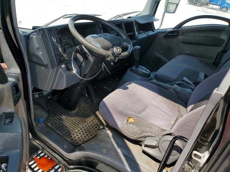 2010 Isuzu NPR BOX Truck