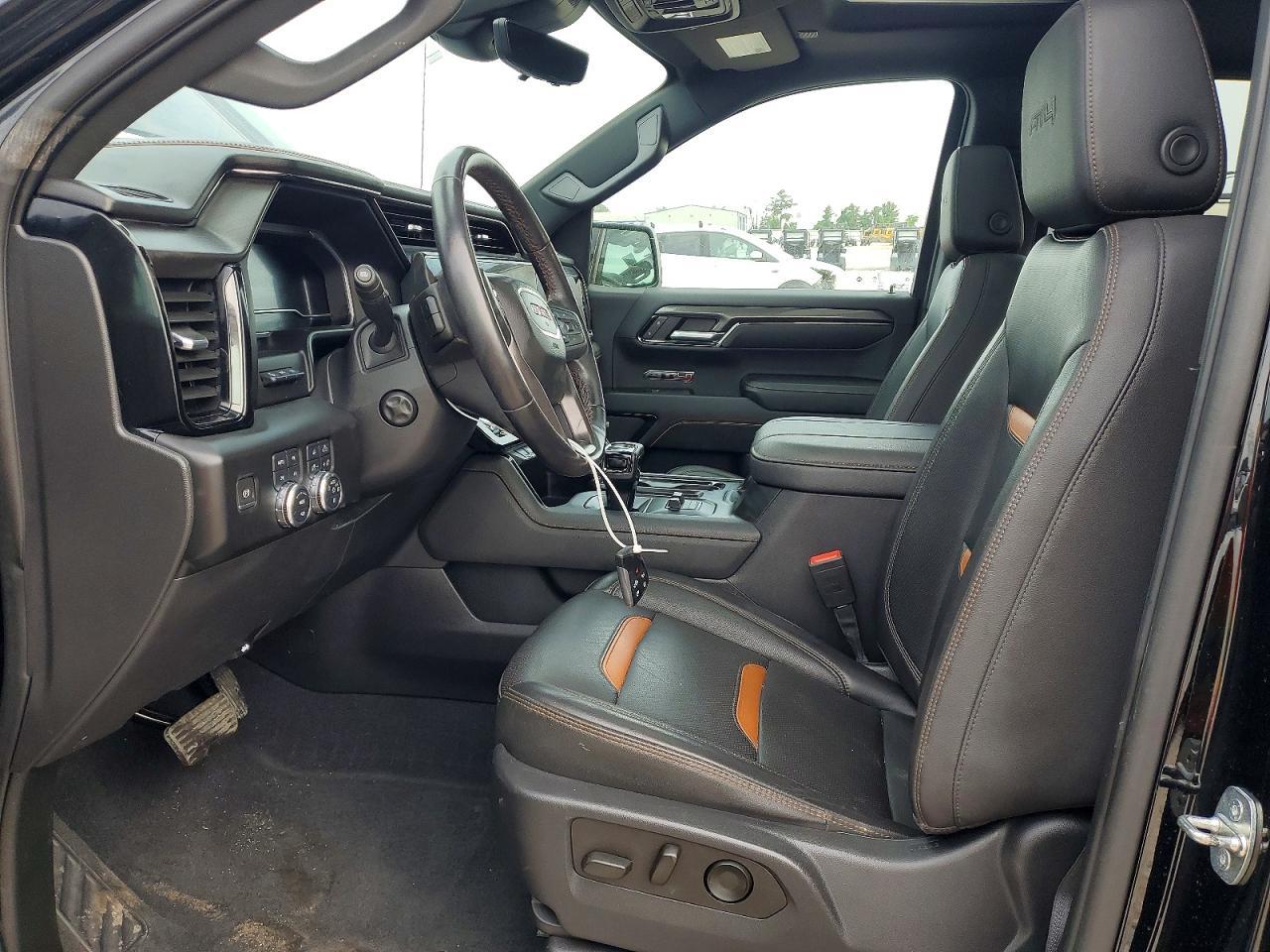 2023 GMC Sierra K1500 AT4