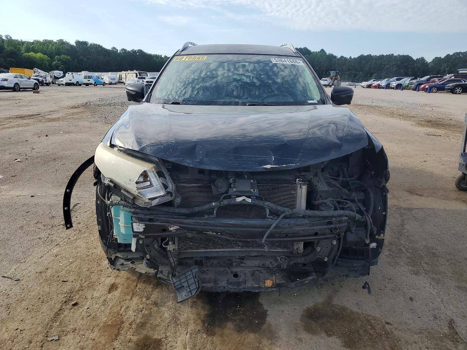 2017 Nissan Rogue sv