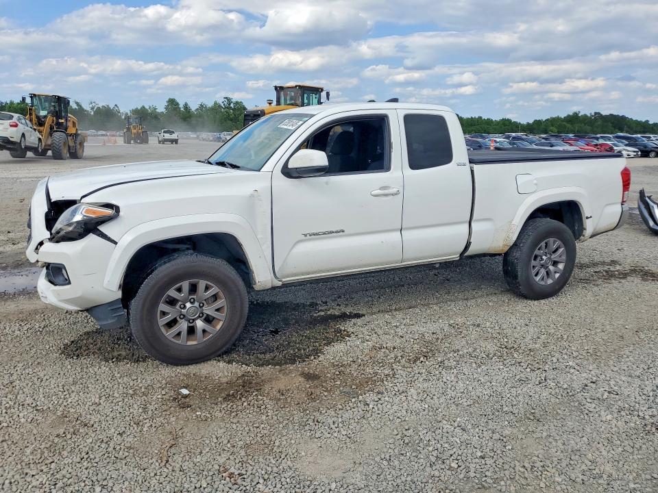 2017 Toyota Tacoma SR5