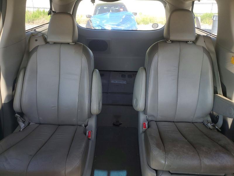 2012 Toyota Sienna Limited 7-passenger