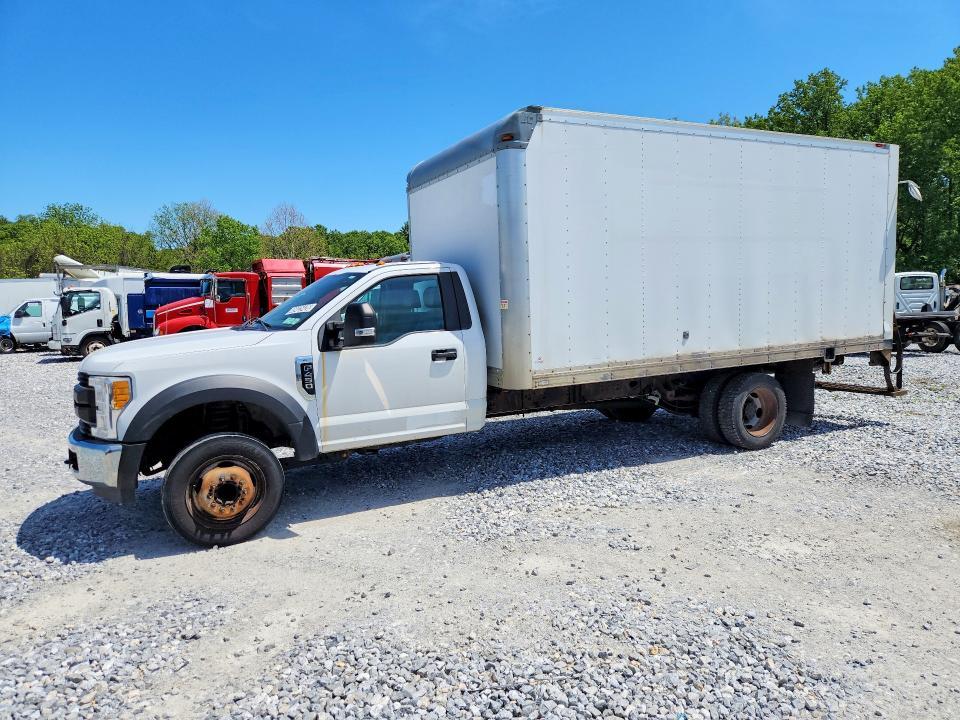 2017 Ford F450 Super Duty BOX Truck