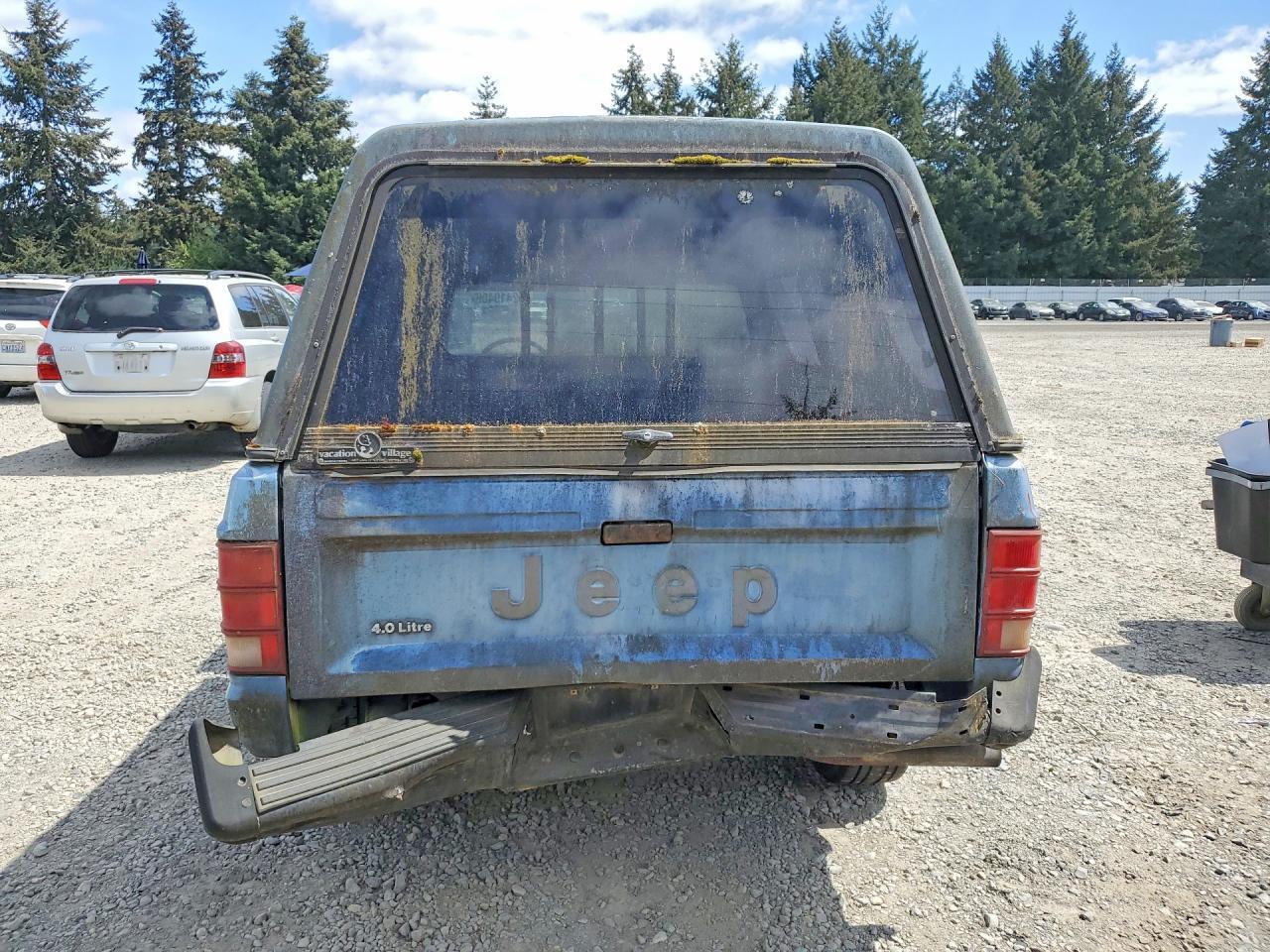 1989 Jeep Comanche Pioneer