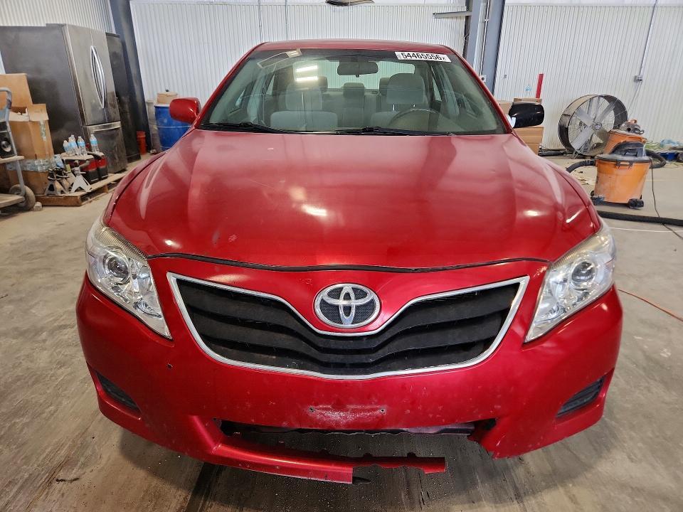 2010 Toyota Camry le
