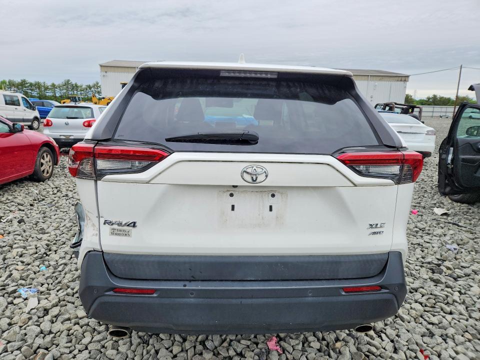 2027 Toyota Rav4 xle Premium