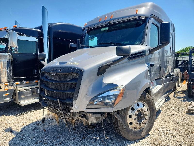 2020 Freightliner Cascadia 126