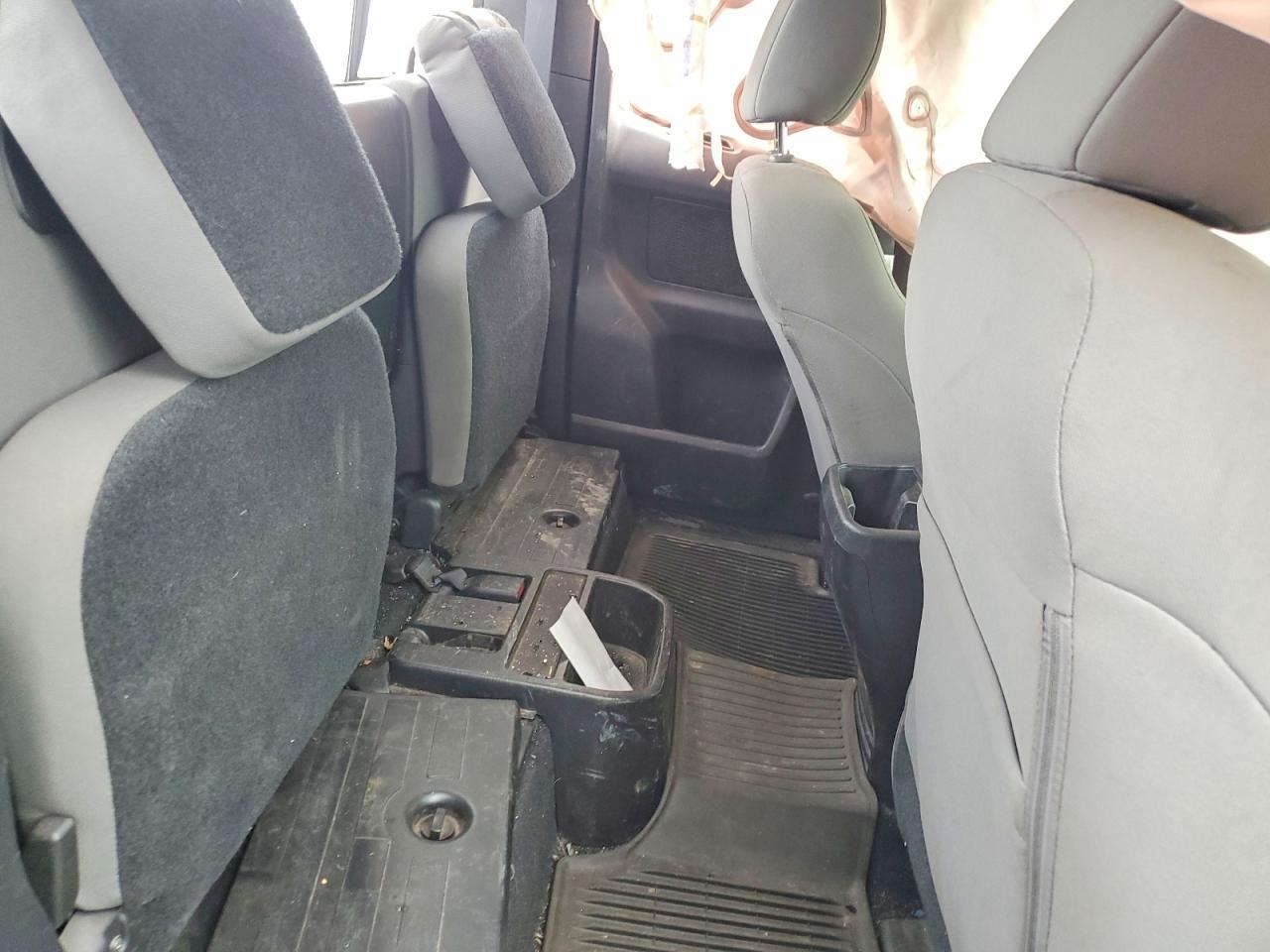 2019 Toyota Tacoma SR V6
