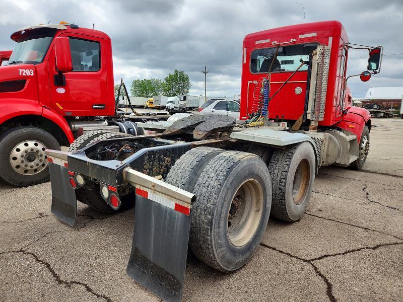 2015 Peterbilt 389 Semi Truck