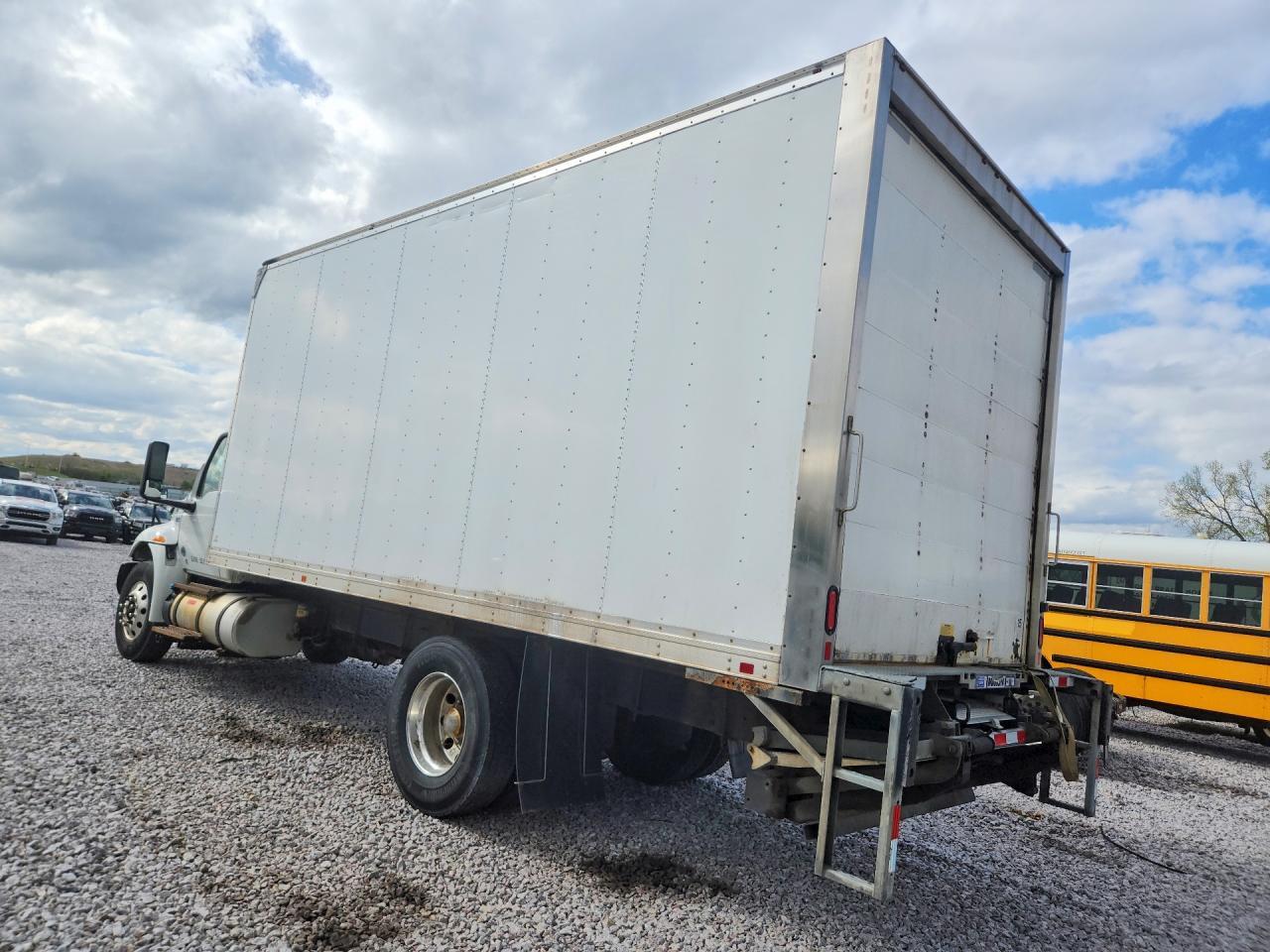 2019 International MV607 BOX Truck