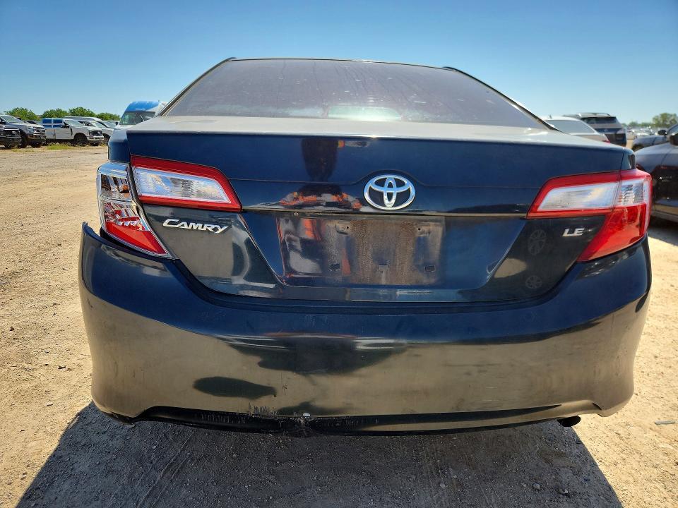 2014 Toyota Camry le