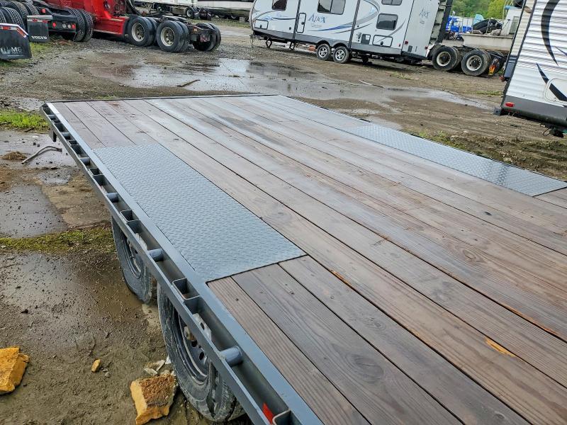 2022 Lamar Equipment Trailer