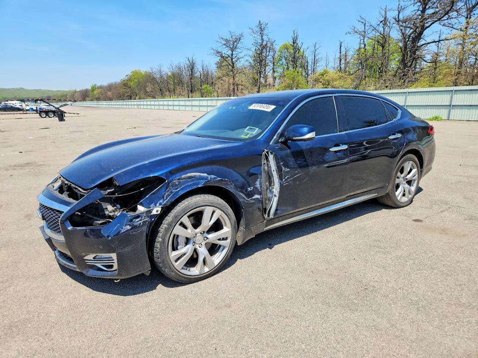 2016 Infiniti Q70 3.7