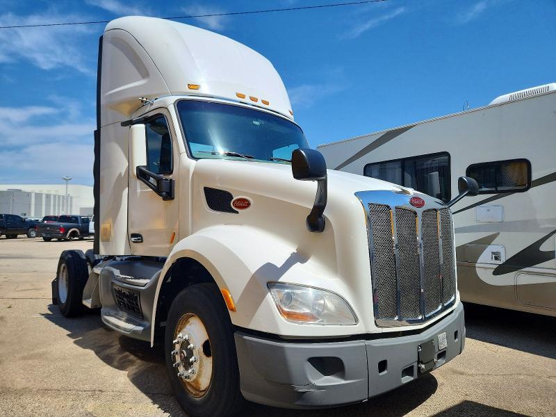 2018 Peterbilt 579 Semi Truck