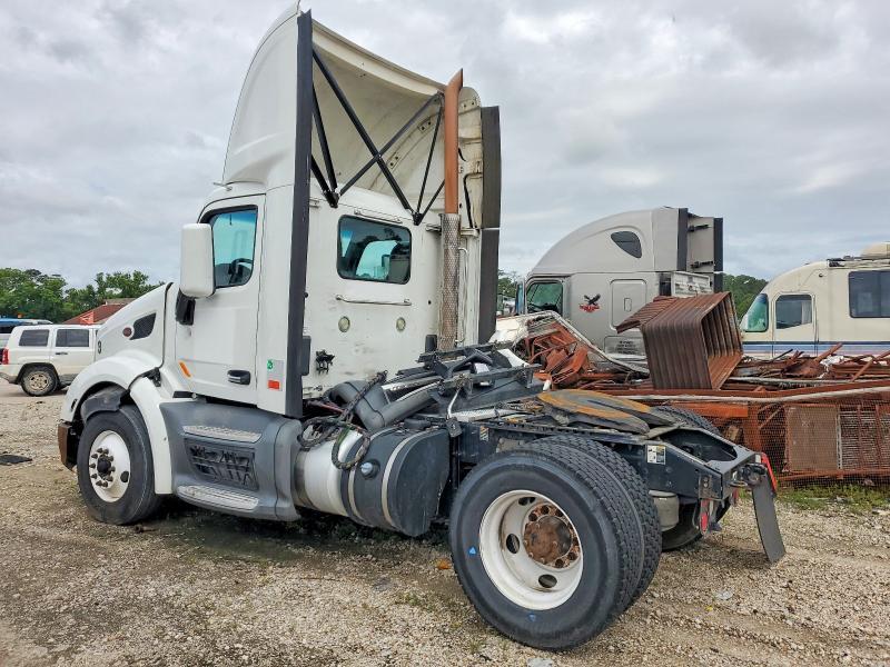 2017 Peterbilt 579 Semi Truck