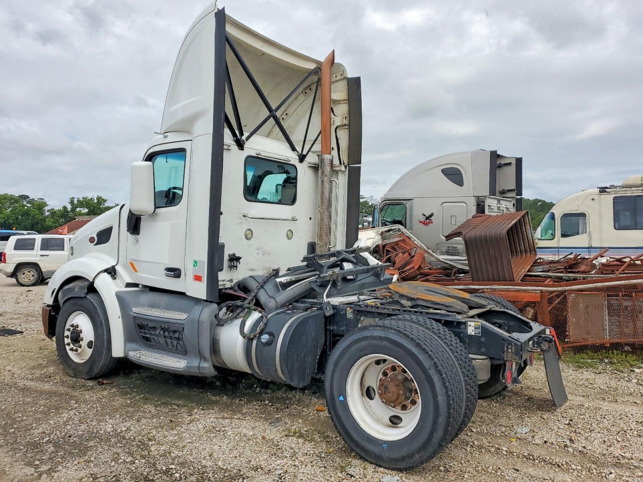 2017 Peterbilt 579 Semi Truck