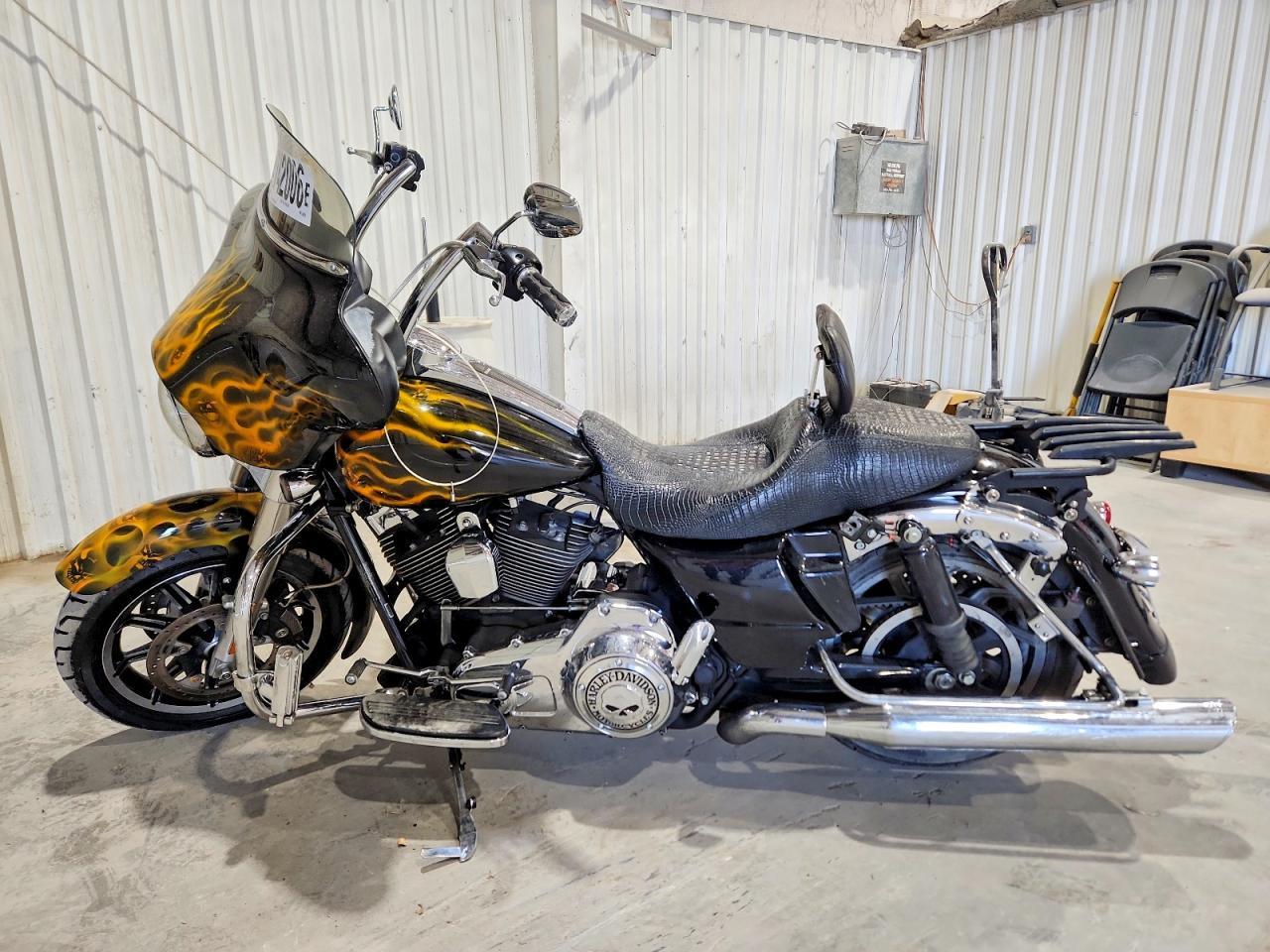 2011 Harley-Davidson Flhx