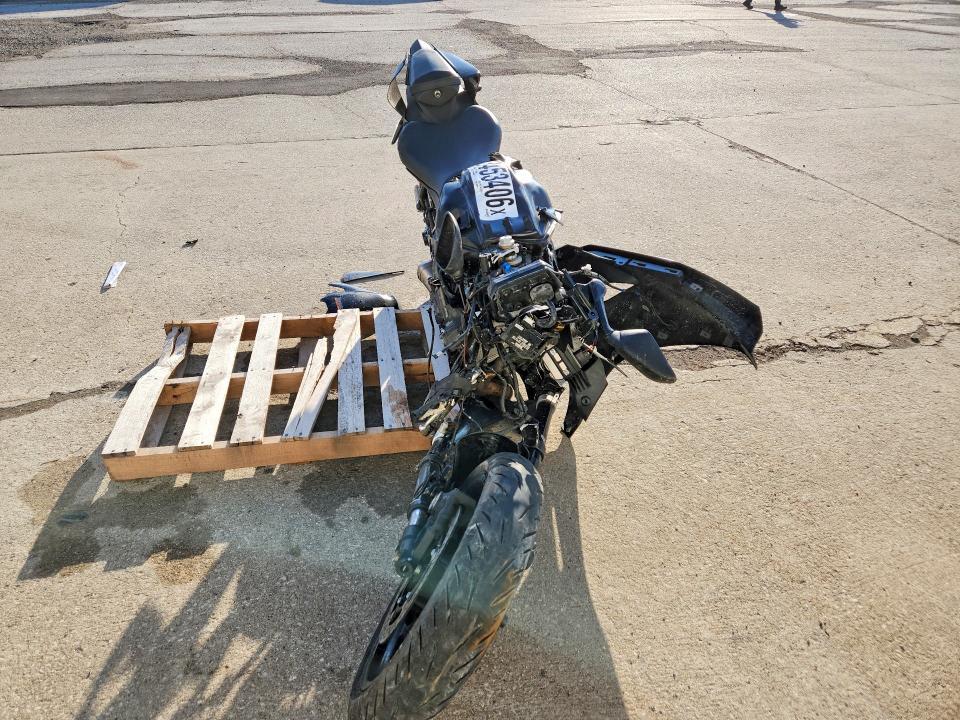 2025 Yamaha YZFR7
