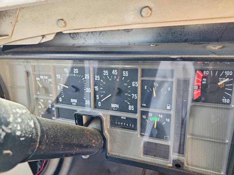 1990 International 3000 3700