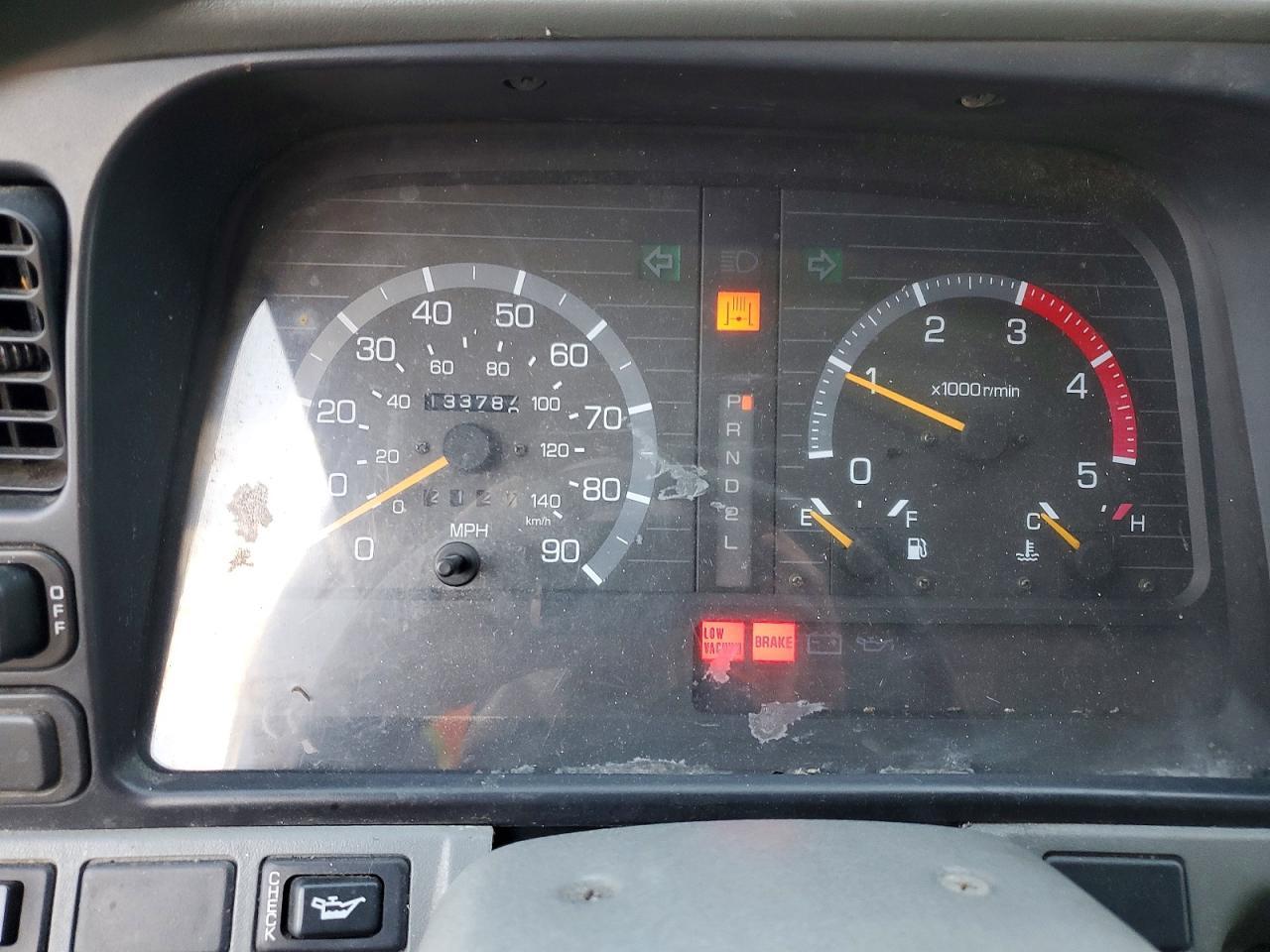 2001 Mitsubishi FE140