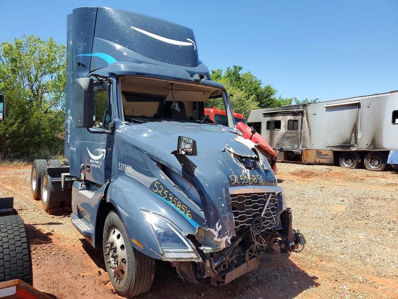 2022 Volv O VNL Semi Truck