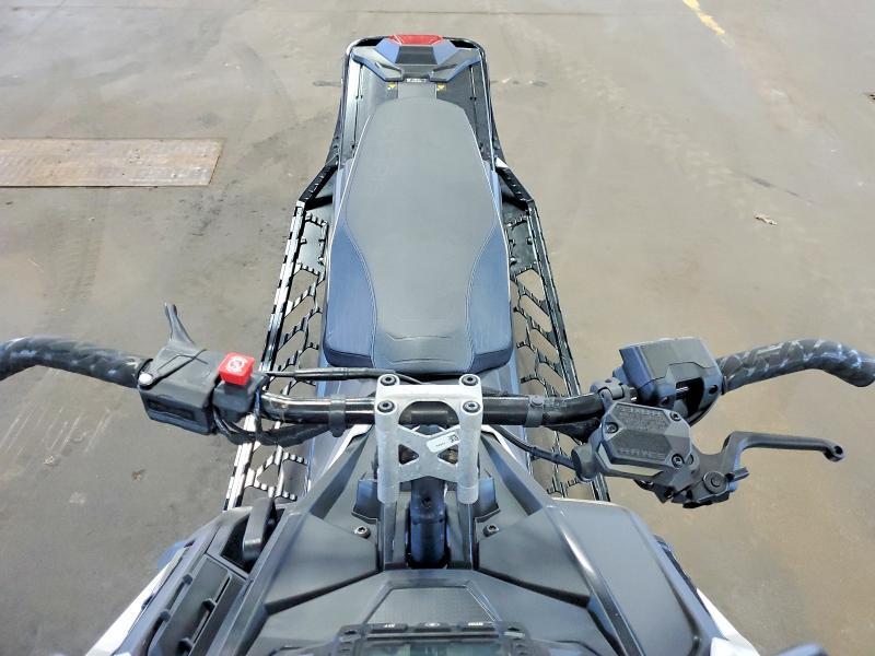 2024 Polari 650 Indy SP 137