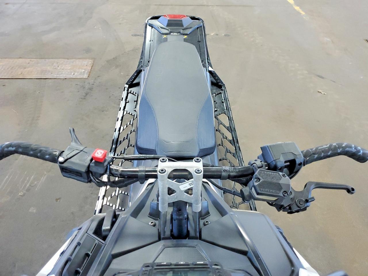 2024 Polari 650 Indy SP 137