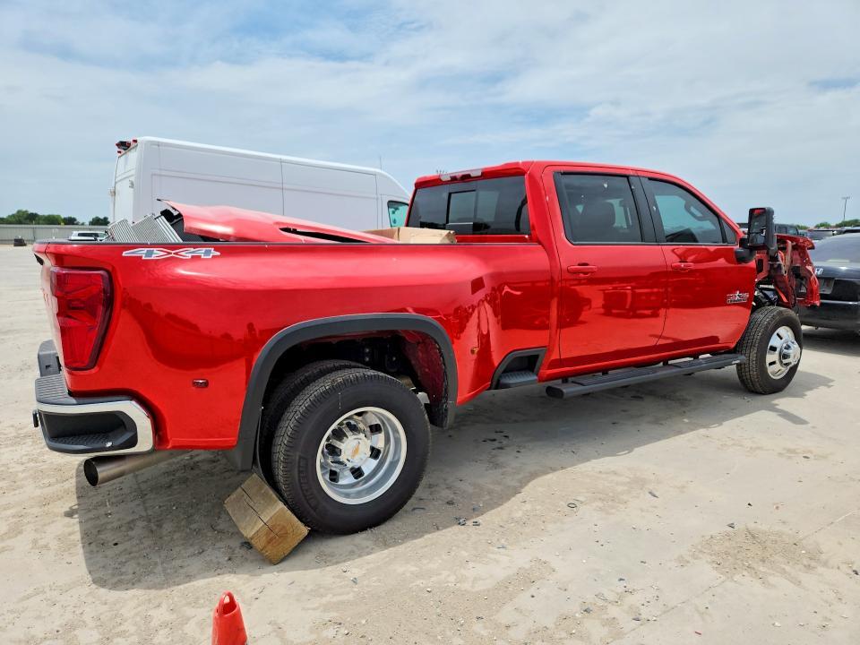 2026 Chevrolet Silverado K3500 LT