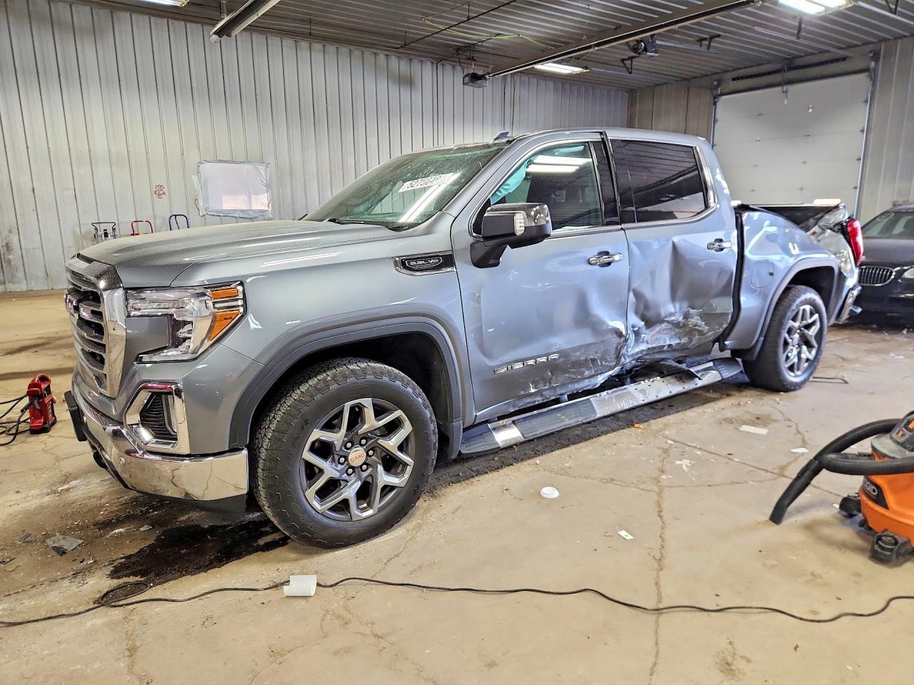 2020 GMC Sierra K1500 SLT