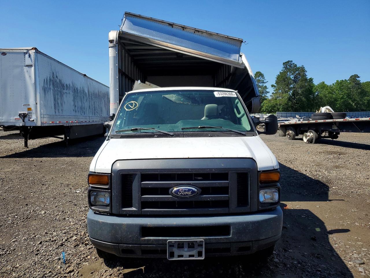 2016 Ford Econoline E350