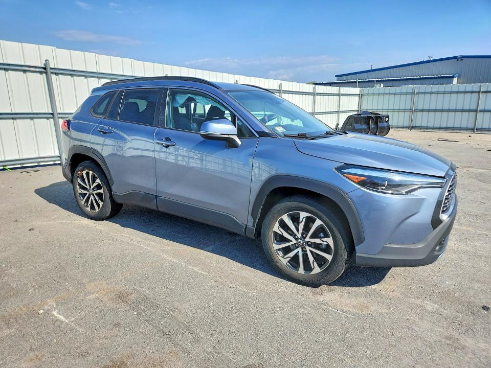 2022 Toyota Corolla Cross xle