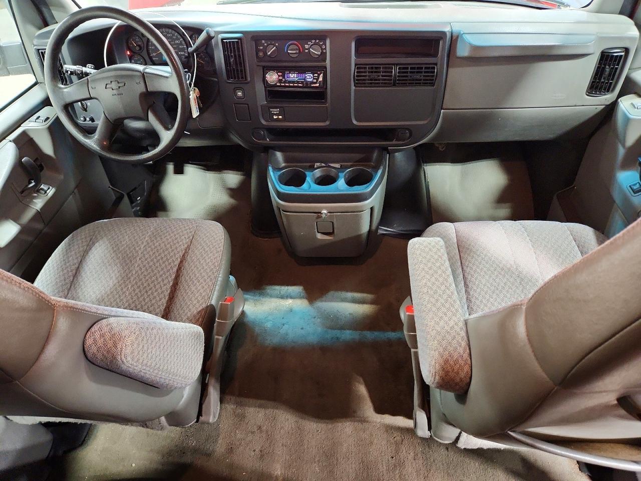 2003 Chev Express G3500