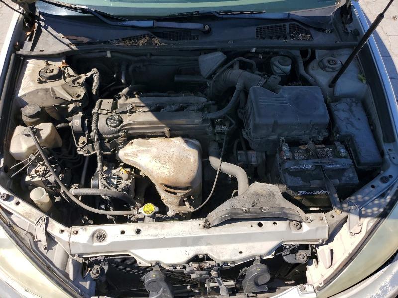 2003 Toyota Camry le