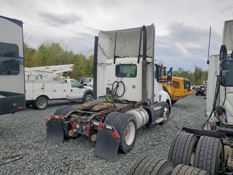 2016 Kenworth T680 Semi Truck