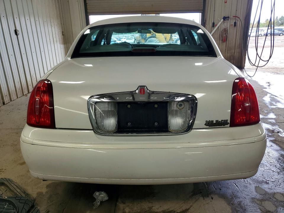 1998 Lincoln Town car Signature