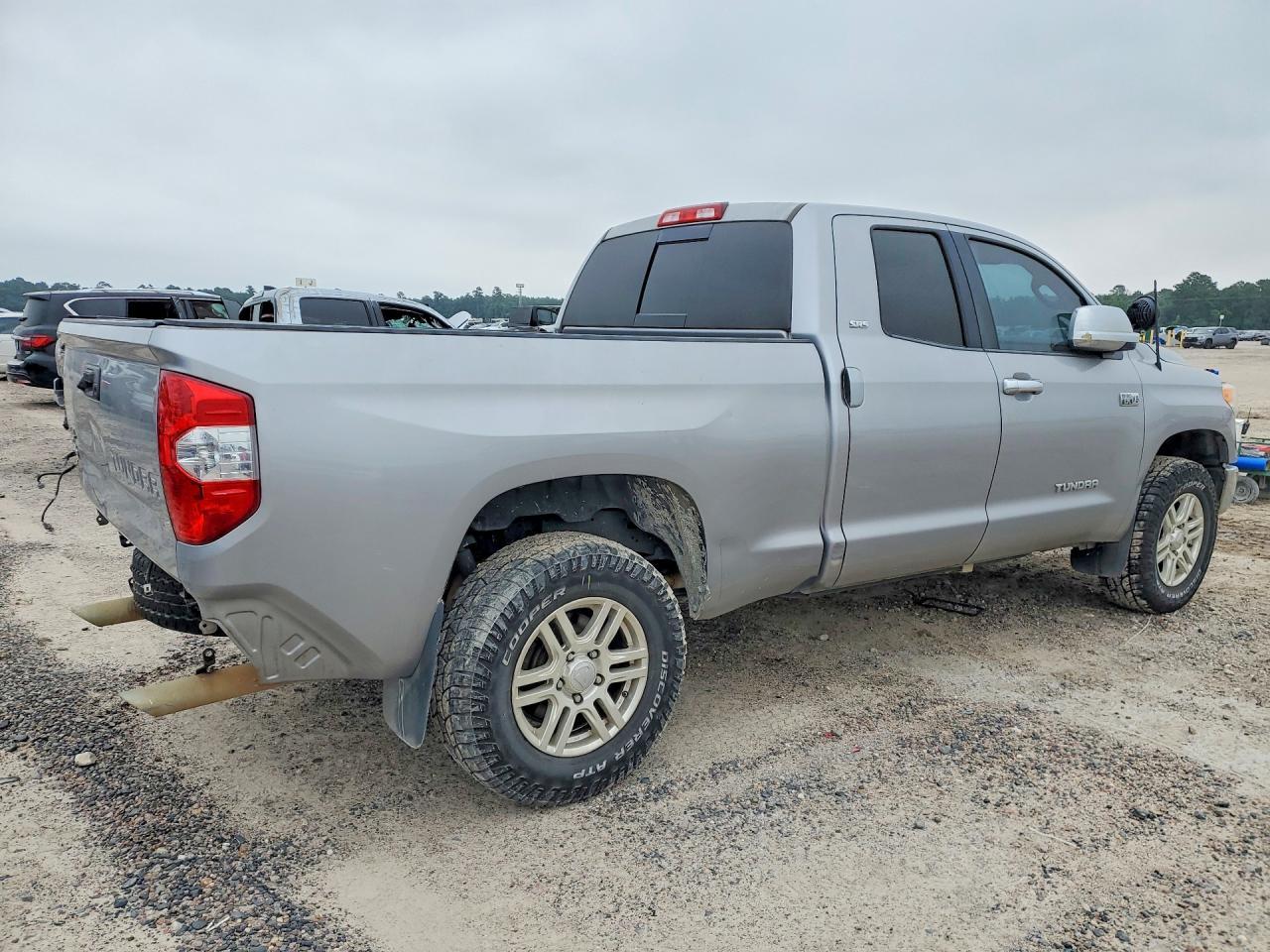 2017 Toyota Tundra SR5