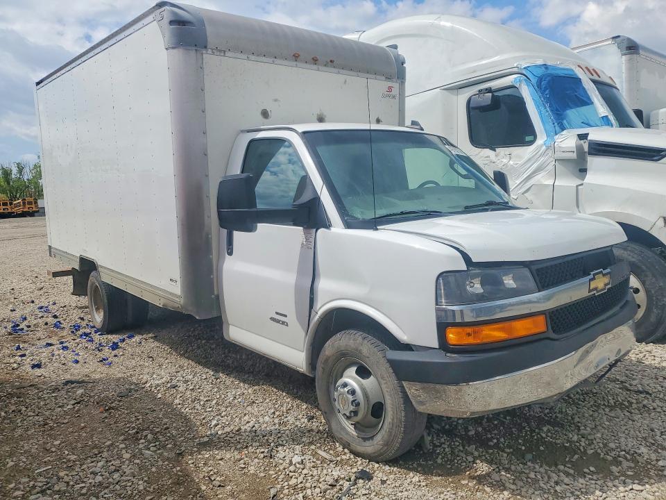 2019 Chev Express G4500