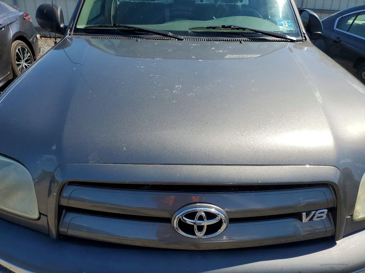 2005 Toyota Tundra Base
