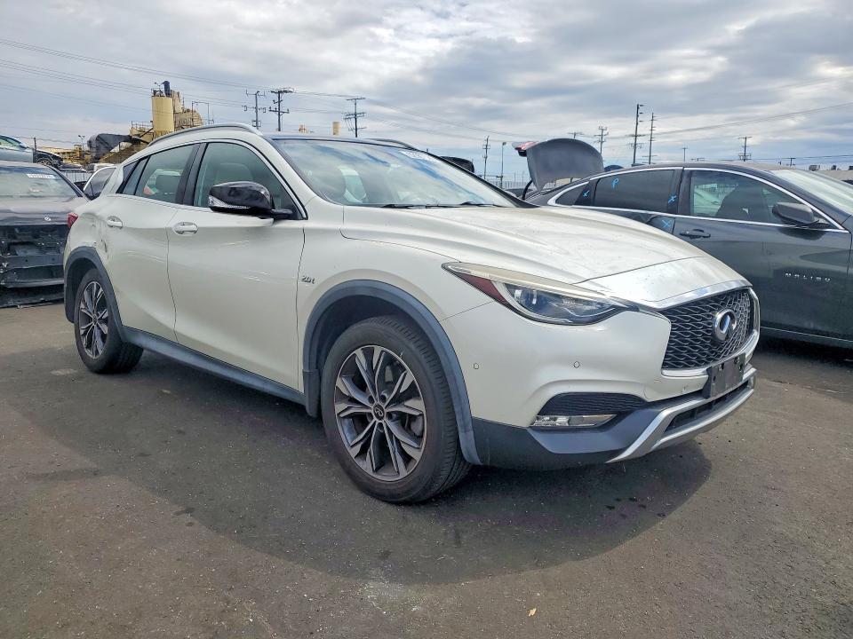 2017 Infiniti Qx30 Premium
