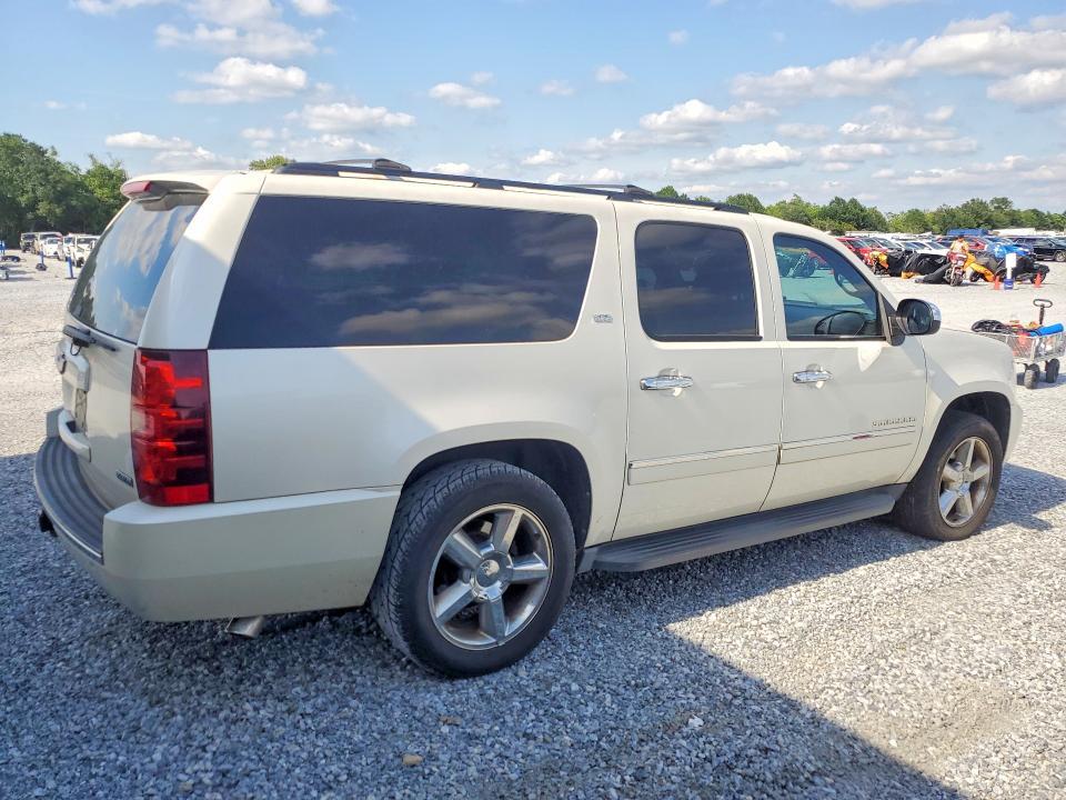 2011 Chevrolet Suburban C1500 ltz