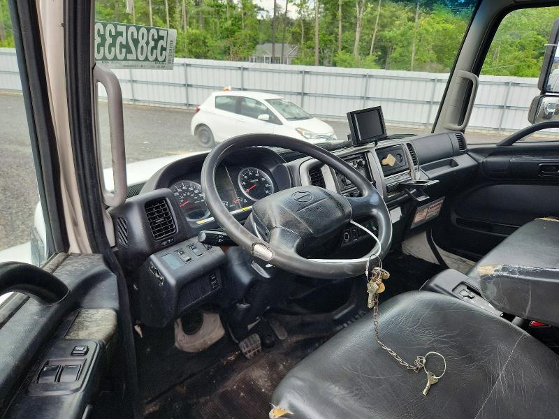 2013 Hino Hino 338