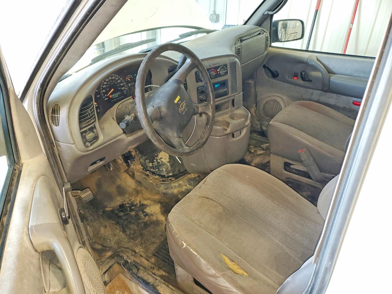 2004 Chev Astro