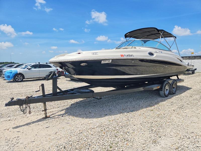 2006 Sea Ray Boat