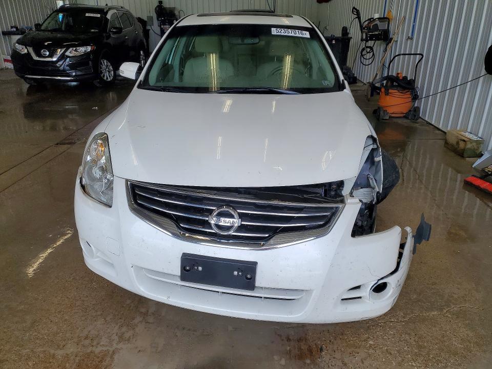 2010 Niss Altima 2.5