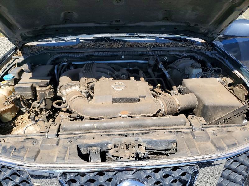 2005 Nissan Pathfinder xe