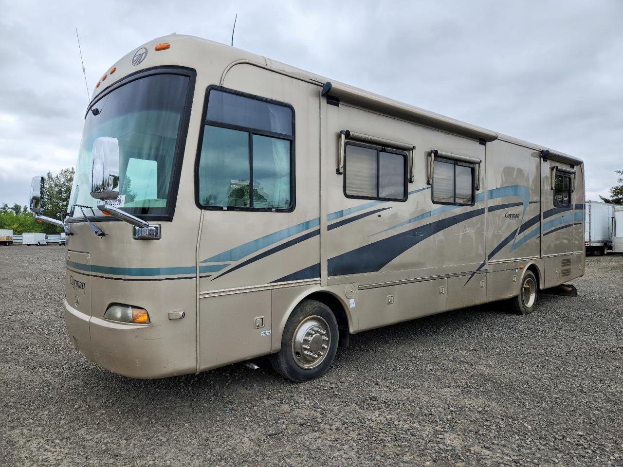 2006 Monaco Coa CH Cayman RV