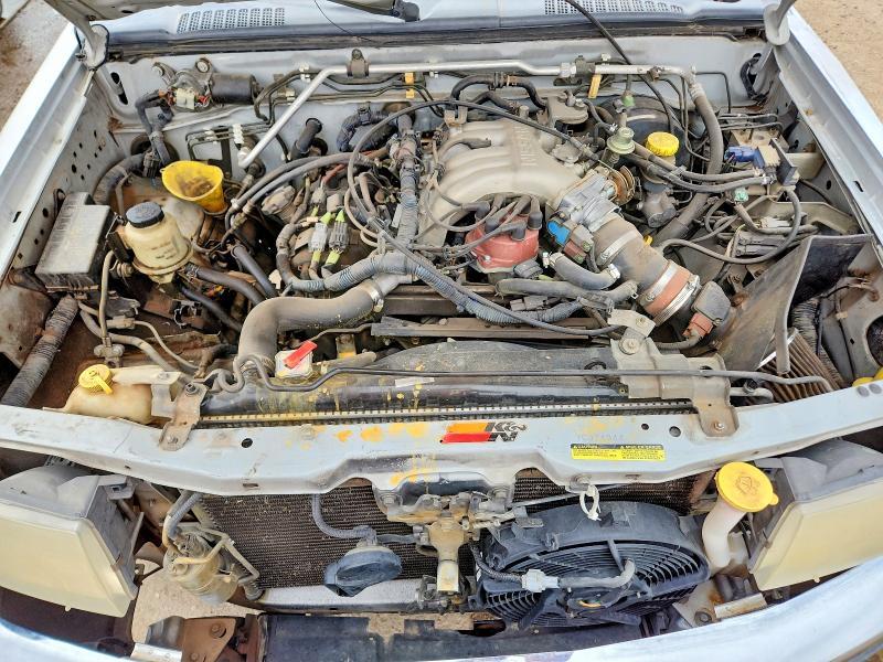 2000 Nissan Frontier XE-V6